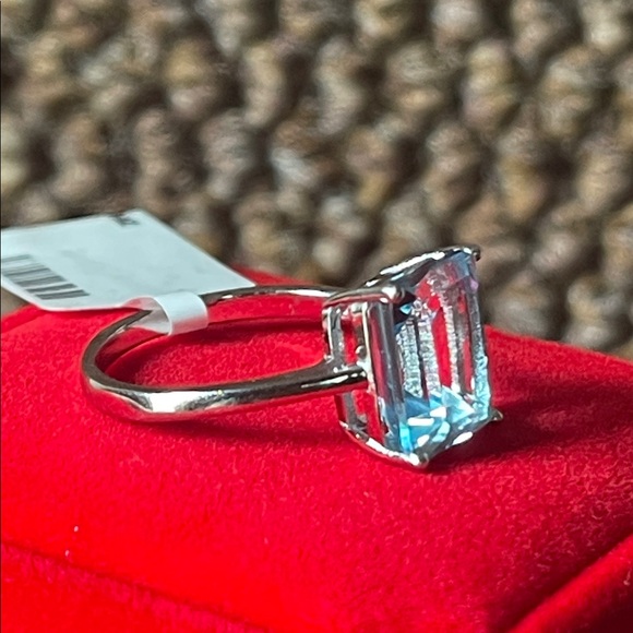 NWT Elegant Natural Swiss Blue Topaz 11X9mm in 925 Sterling Silver Ring Size 8 - Picture 4 of 14